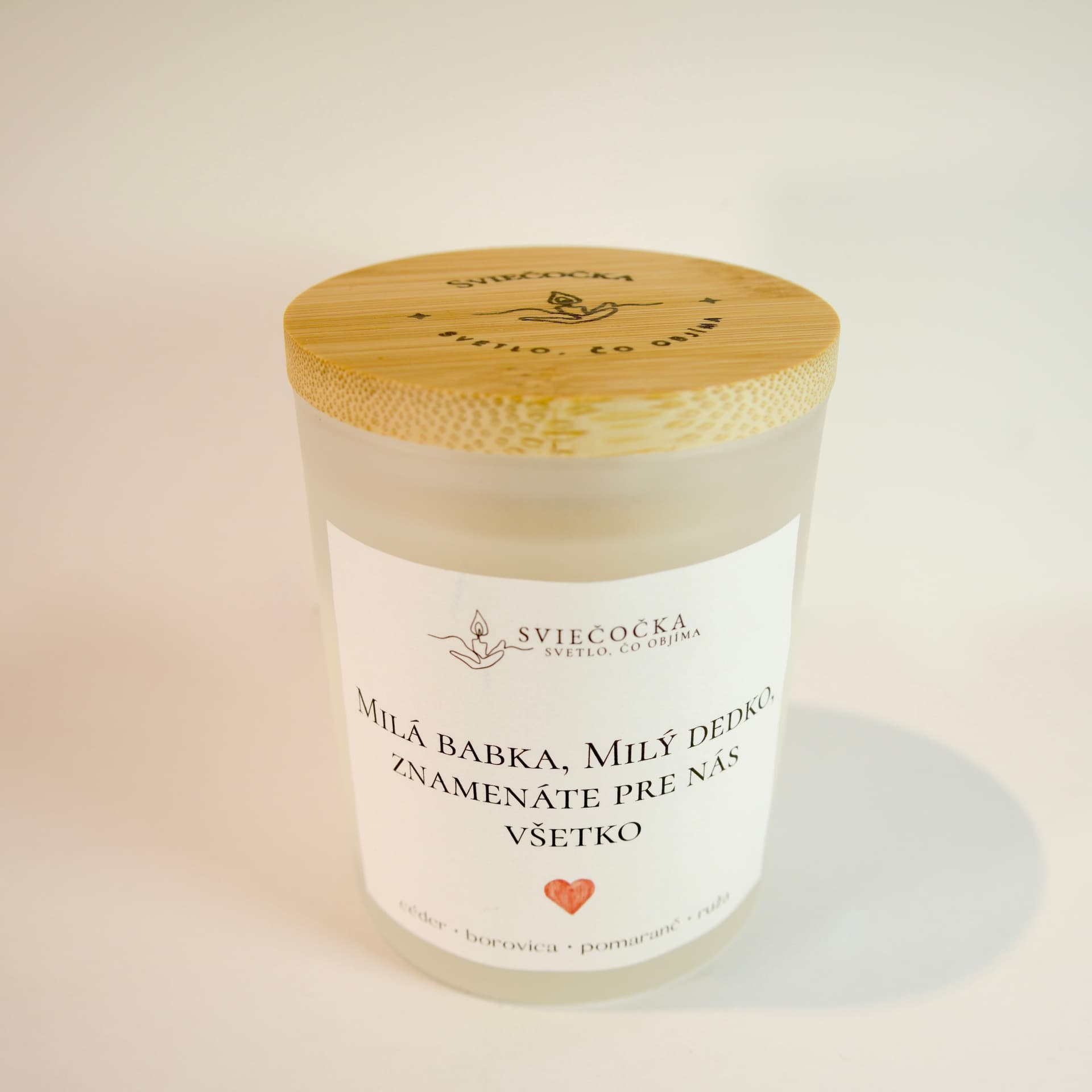 Babka a dedko céder · borovica · pomaranč · ruža 140g množstvo vosku ručne vyrábaná sójová sviečka sójový vosk - pohľad 3