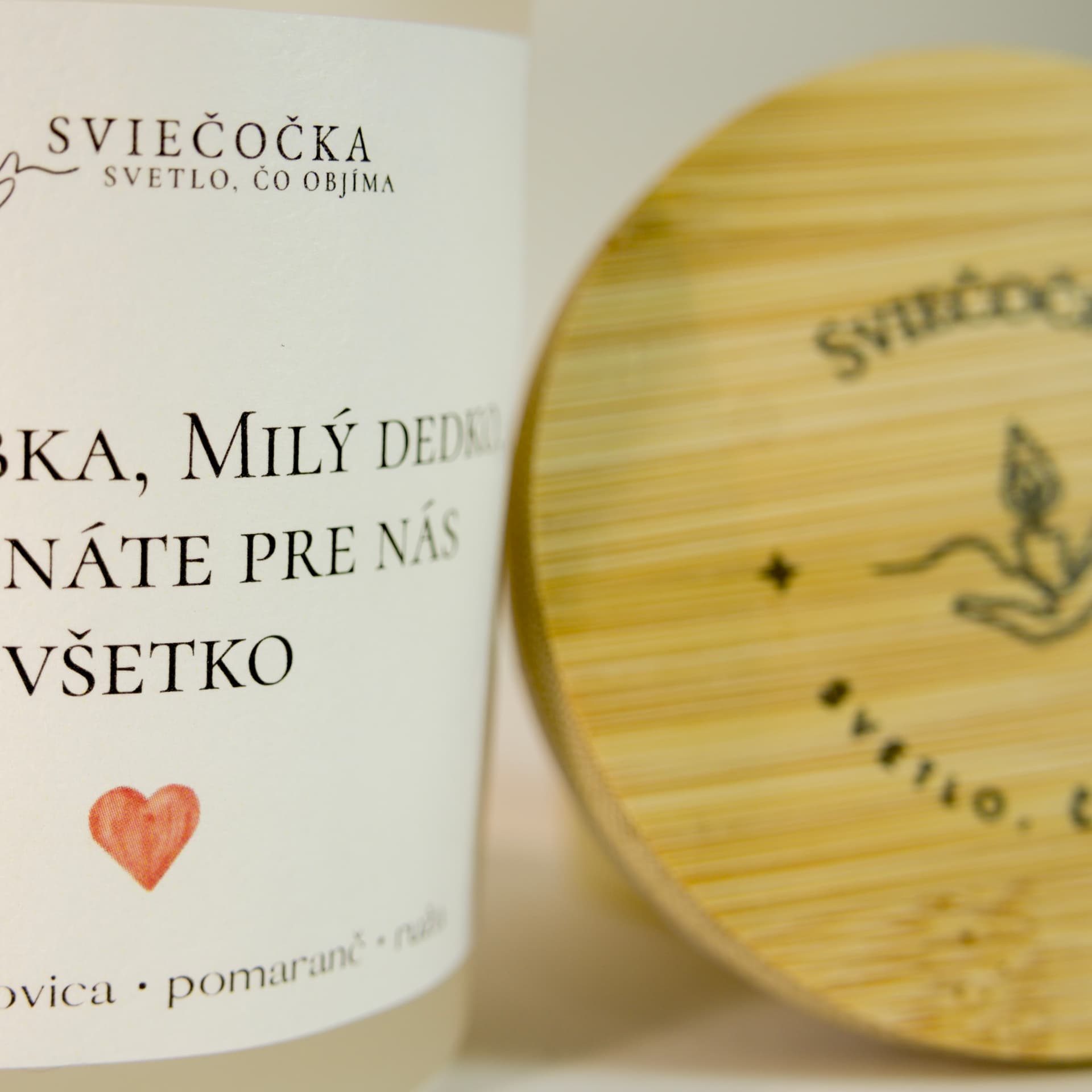 Babka a dedko céder · borovica · pomaranč · ruža 140g množstvo vosku ručne vyrábaná sójová sviečka sójový vosk - pohľad 6