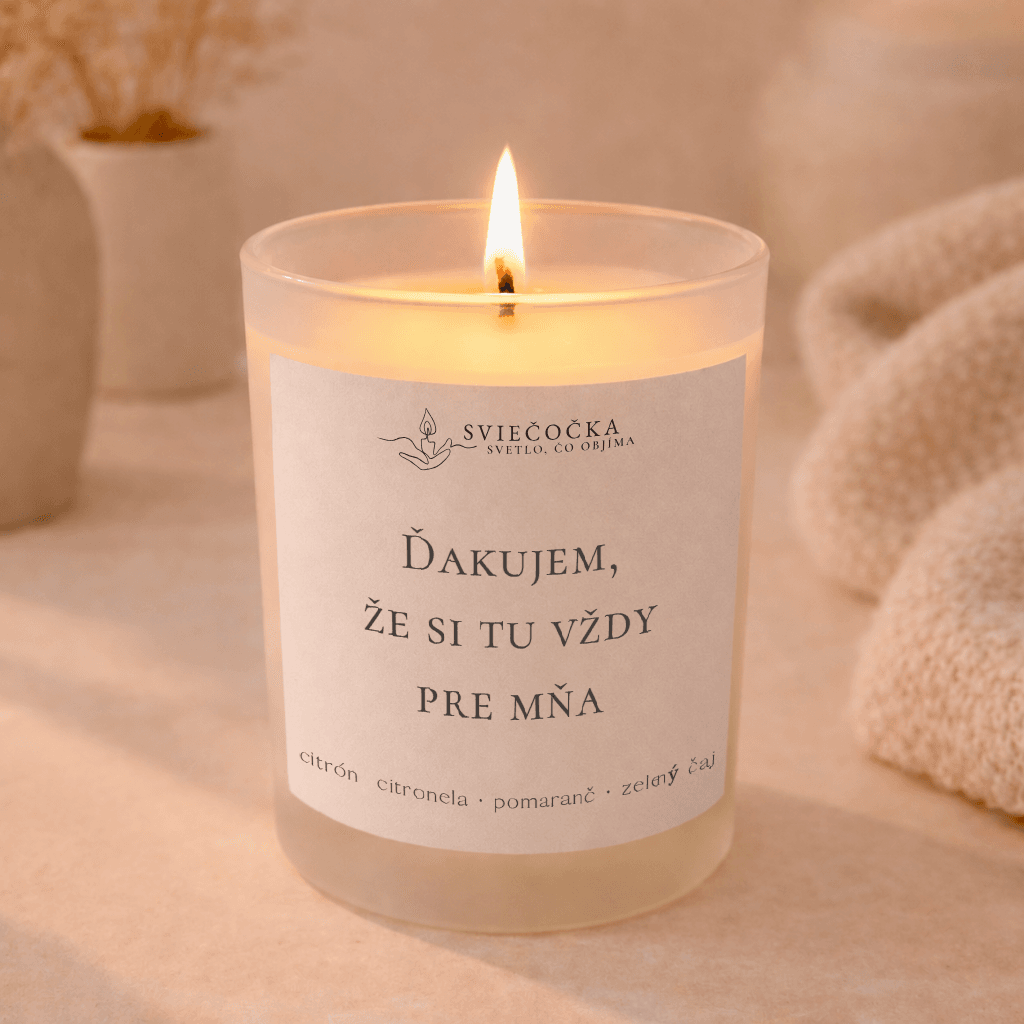 Ďakujem, že si tu - citrón · citronela · pomaranč · zelený čaj - ručne vyrábaná sójová sviečka