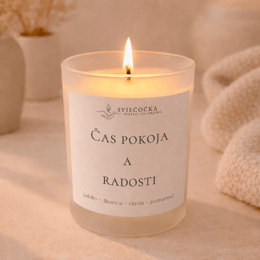 Čas pokoja a radosti - jablko · škorica · citrón · pomaranč - ručne vyrábaná sójová sviečka
